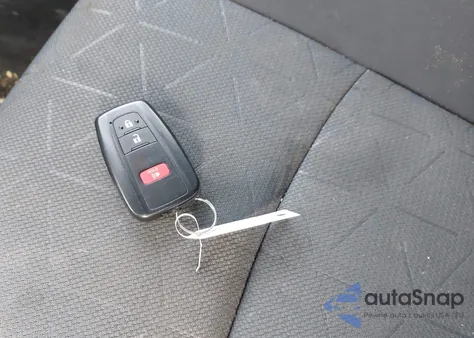 2021 Toyota Rav4 Xle из США, поврежденный, VIN 2T3P1RFV3MW167621